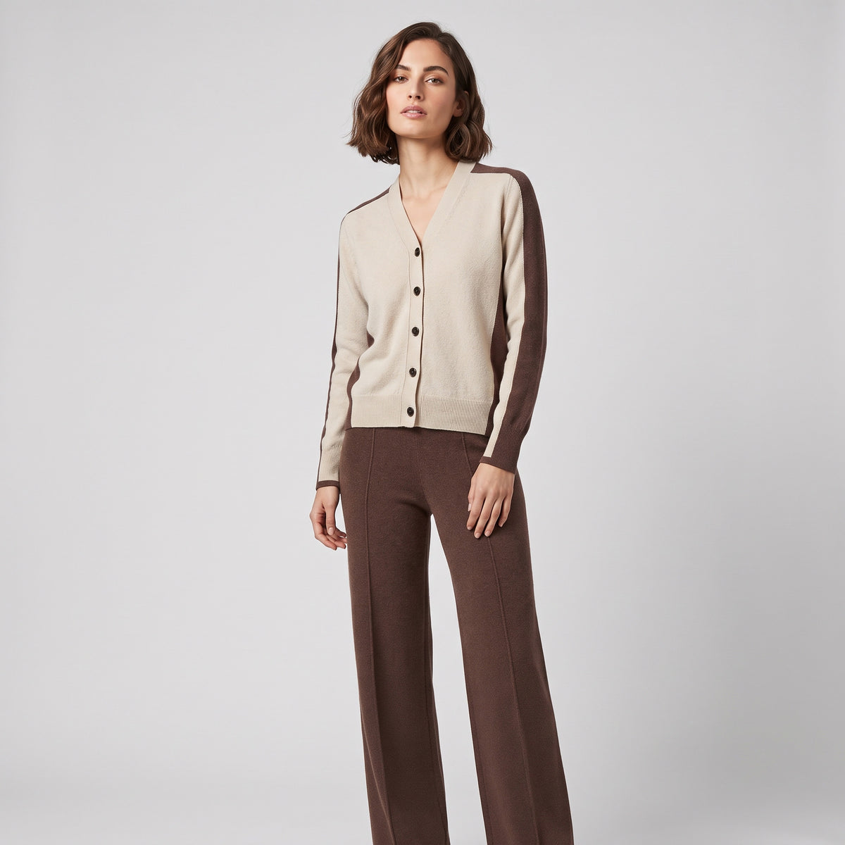 Cardigan Scollo a V Bicolore in Puro Cashmere – Purotatto